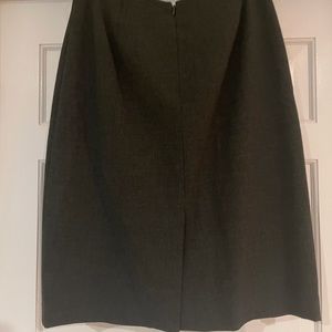 Preview Collection Gray lined pencil skirt size 10